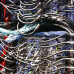 Ein Blick in einen Serverschrank (Foto: Stefan F. Sämmer)